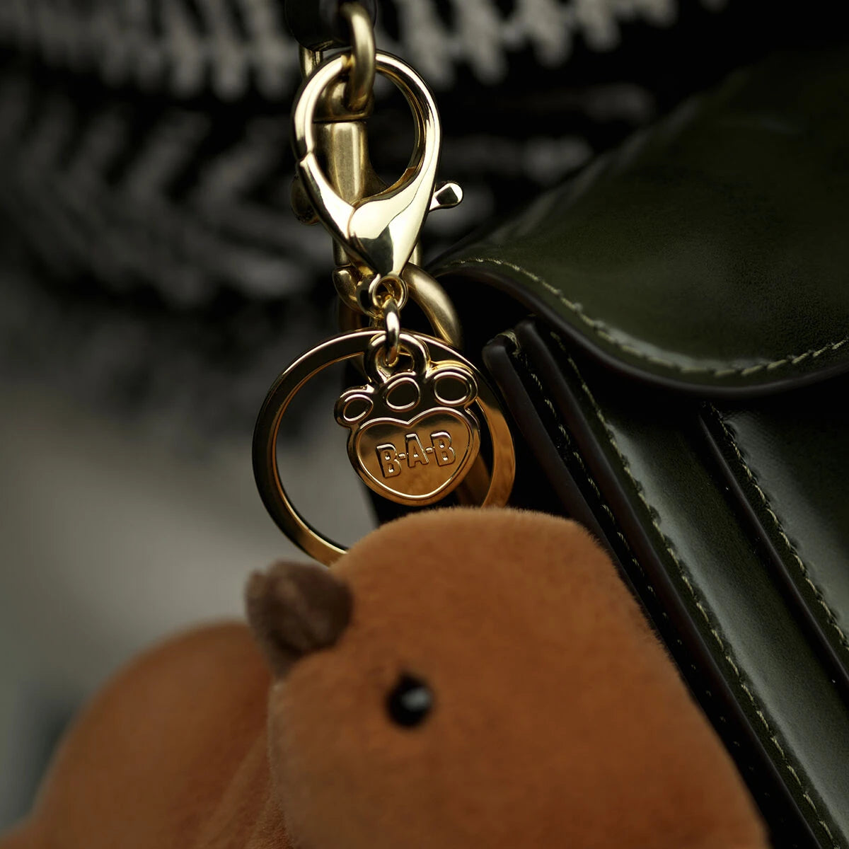 Capybara Plush Bag Charm | Build-A-Bear - US 8515